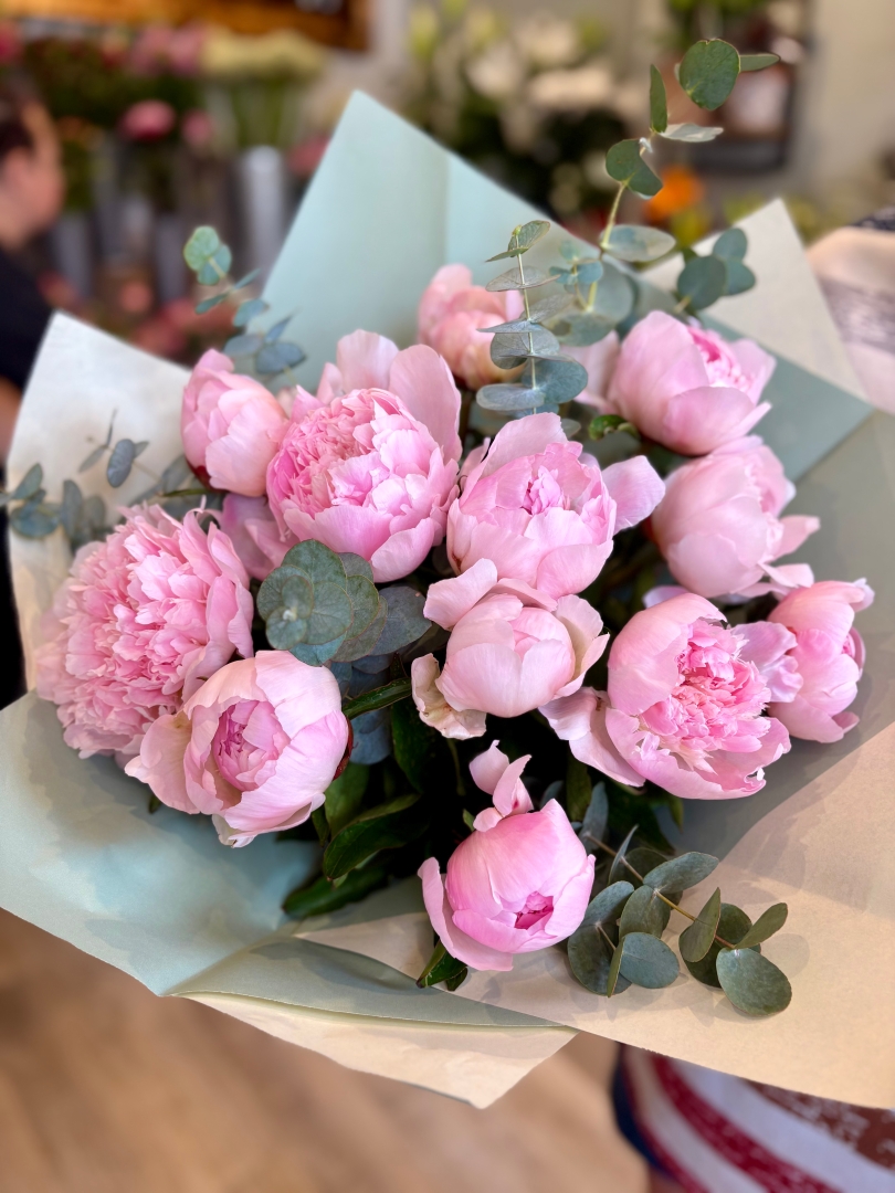 Peony Handtied